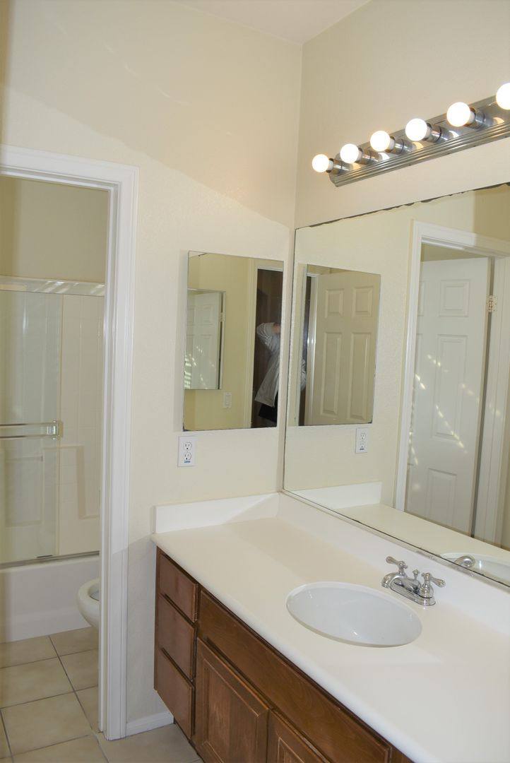 Townhouse for rent at 2662 Prato Lane, San Diego, CA 92108