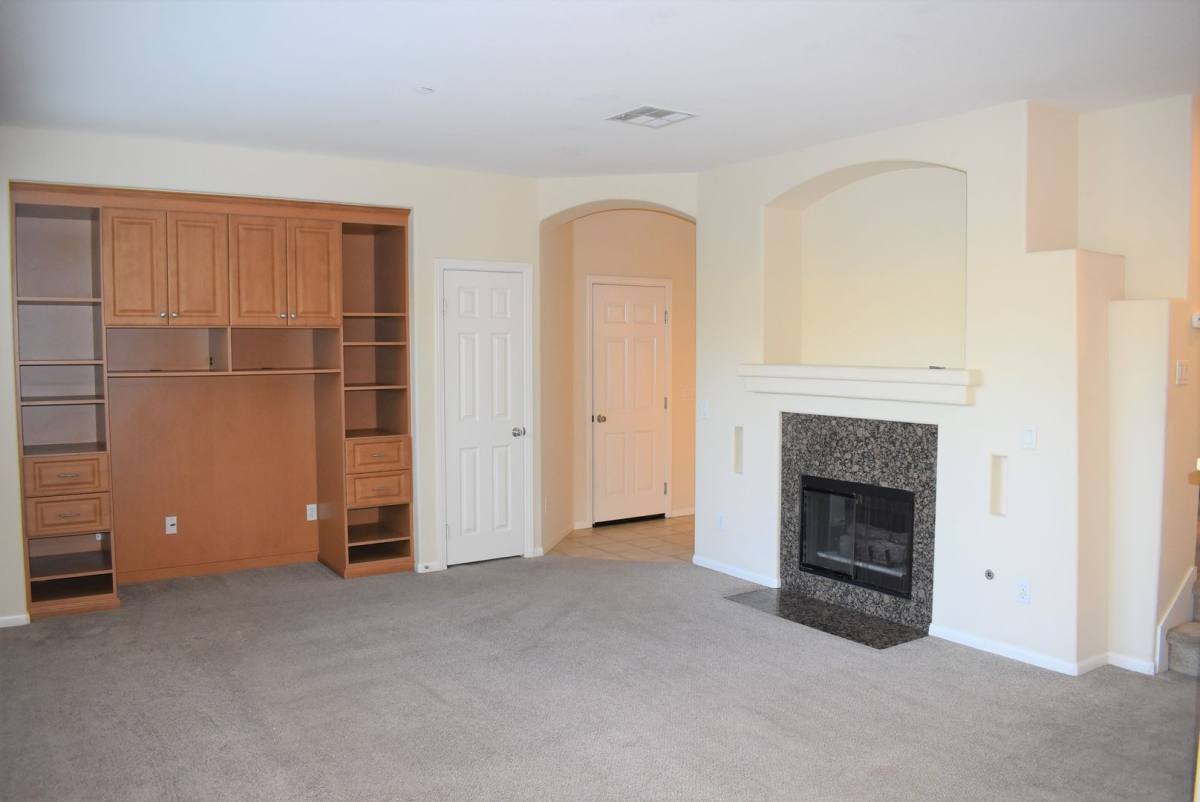 Townhouse for rent at 2662 Prato Lane, San Diego, CA 92108