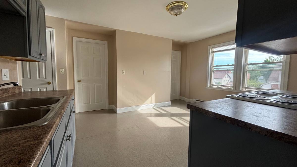 Apartment for rent at 40 Abbey St, Chicopee, MA 01013