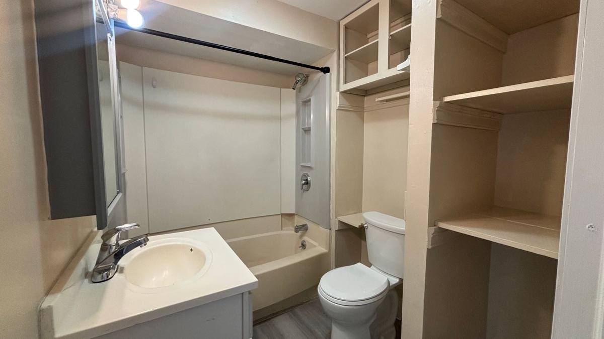 Apartment for rent at 40 Abbey St, Chicopee, MA 01013