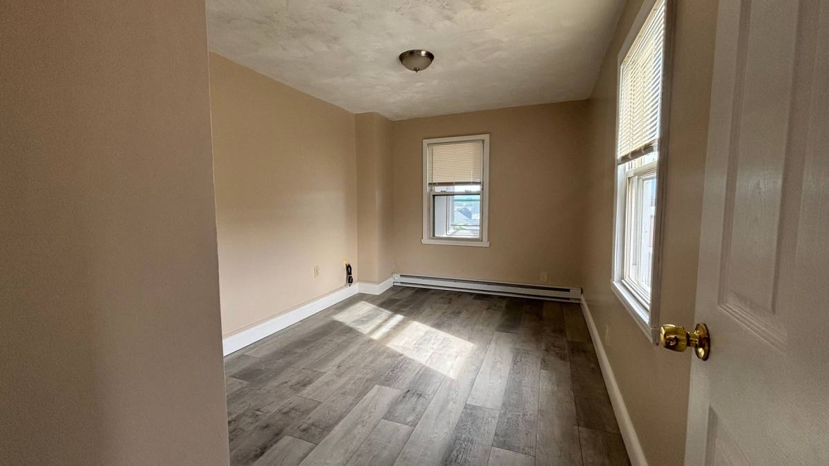 Apartment for rent at 40 Abbey St, Chicopee, MA 01013
