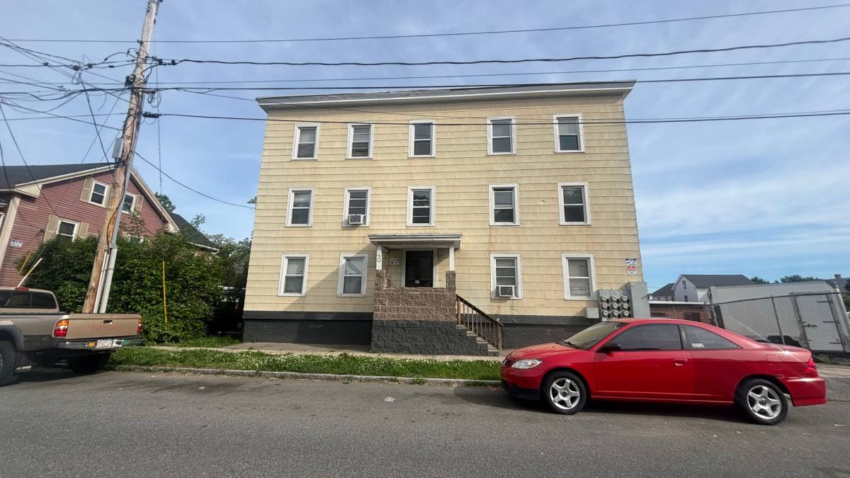 Apartment for rent at 40 Abbey St, Chicopee, MA 01013