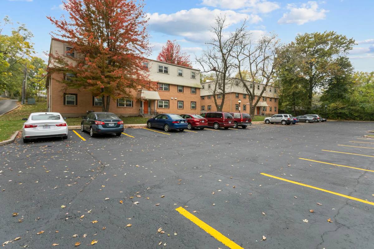 Apartment for rent at 1409 W Maple Ave, Independence, MO 64050