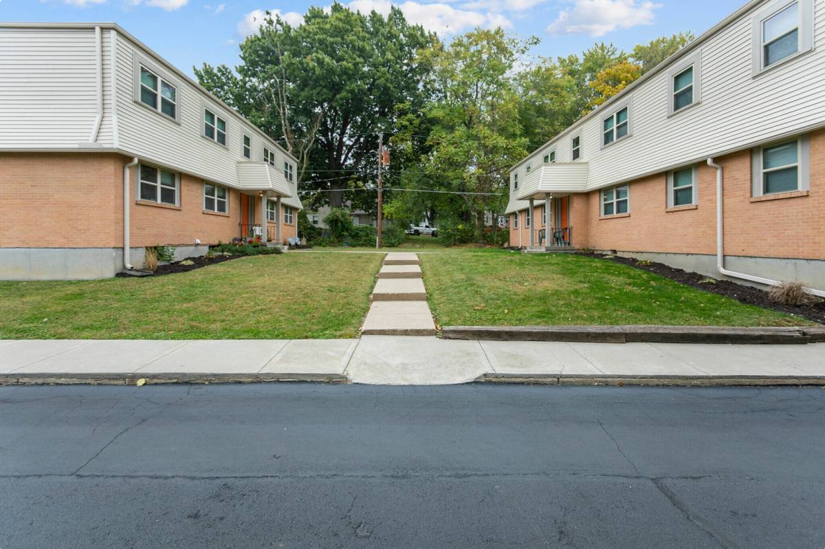 Apartment for rent at 1409 W Maple Ave, Independence, MO 64050