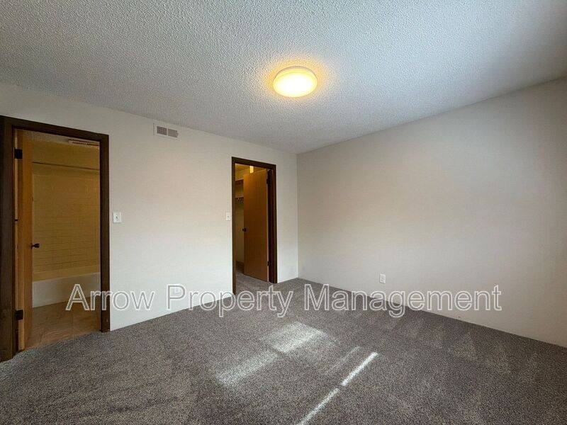 Apartment for rent at 1421 D St #4, Lincoln, NE 68502