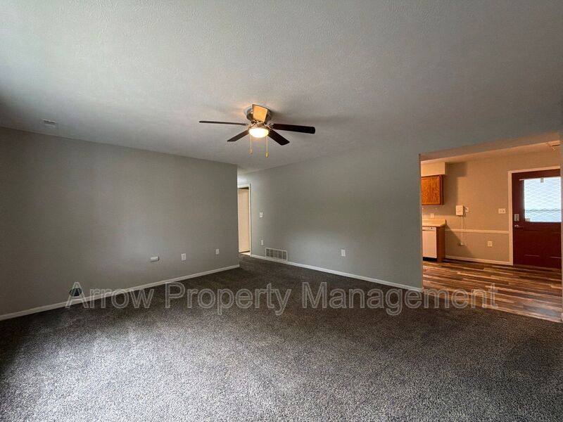 Apartment for rent at 535 Oak St #3, Valparaiso, NE 68065