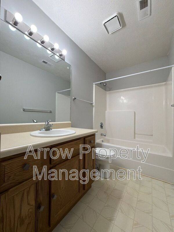 Apartment for rent at 535 Oak St #3, Valparaiso, NE 68065