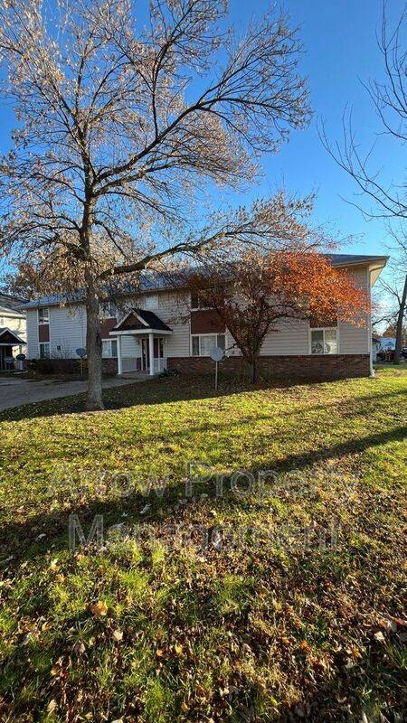 Apartment for rent at 535 Oak St #3, Valparaiso, NE 68065
