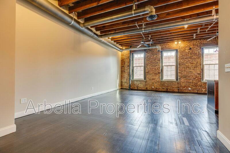 Apartment for rent at 116 E Market St #4, Kingsport, TN 37660