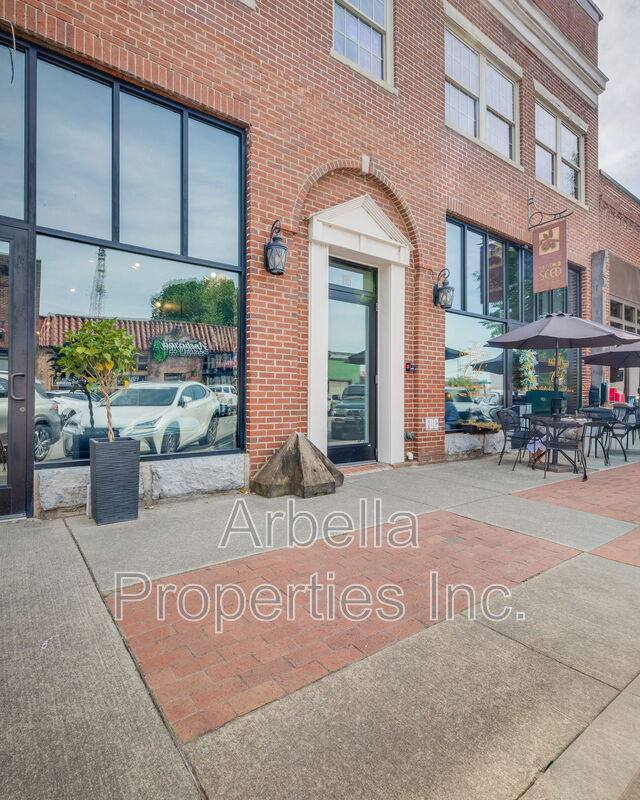 Apartment for rent at 116 E Market St #4, Kingsport, TN 37660