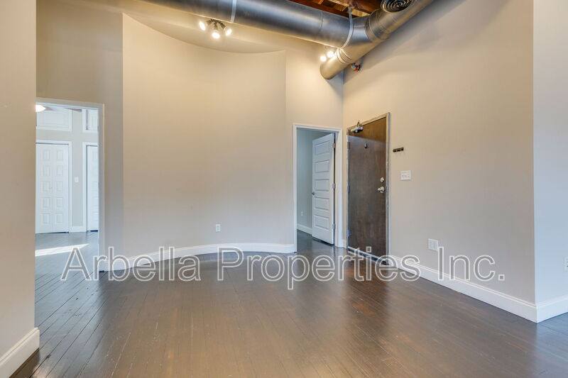 Apartment for rent at 116 E Market St #4, Kingsport, TN 37660
