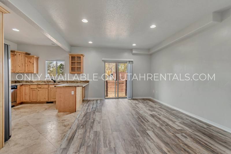 Townhouse for rent at 279 E Ailee Lane, Salt Lake City, UT 84107
