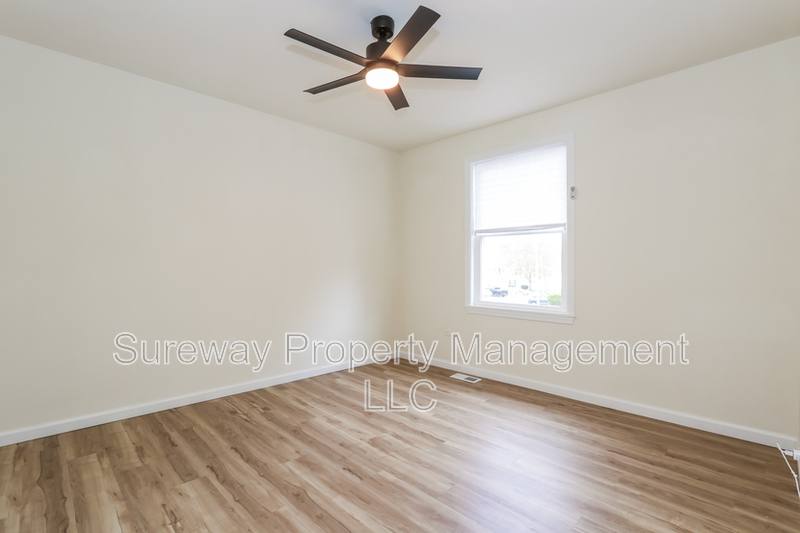 Townhouse for rent at 37 Berkshire Rd, Sicklerville, NJ 08081