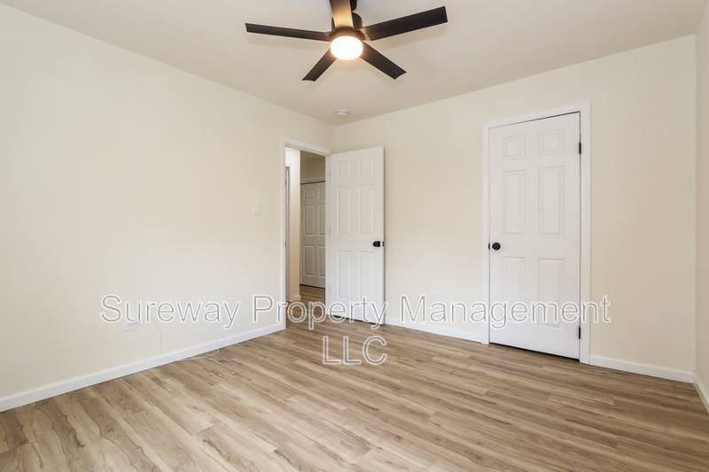 Townhouse for rent at 37 Berkshire Rd, Sicklerville, NJ 08081