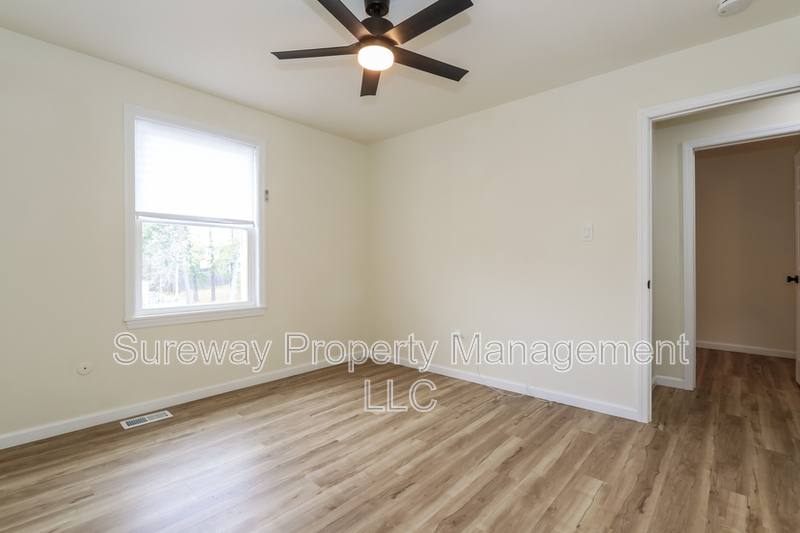 Townhouse for rent at 37 Berkshire Rd, Sicklerville, NJ 08081