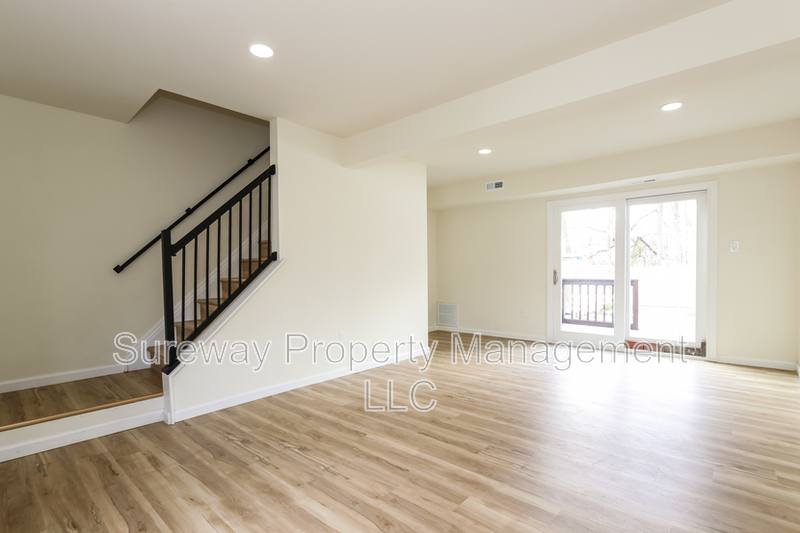 Townhouse for rent at 37 Berkshire Rd, Sicklerville, NJ 08081