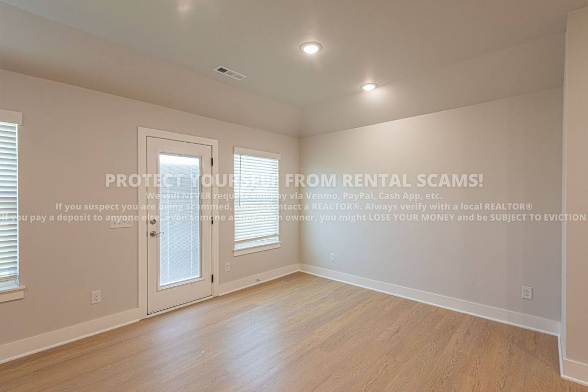 House for rent at 617 S Wagon Wheel Ave, Fayetteville, AR 72704