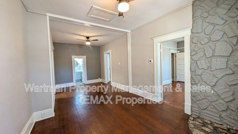 House for rent at 1016 W Cucharas St, Colorado Springs, CO 80904