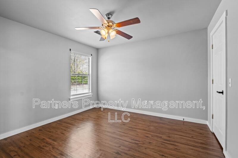 Apartment for rent at 825 N Leverett Ave #7, Fayetteville, AR 72701