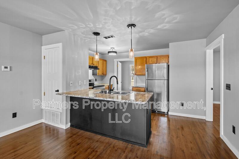 Apartment for rent at 825 N Leverett Ave #7, Fayetteville, AR 72701