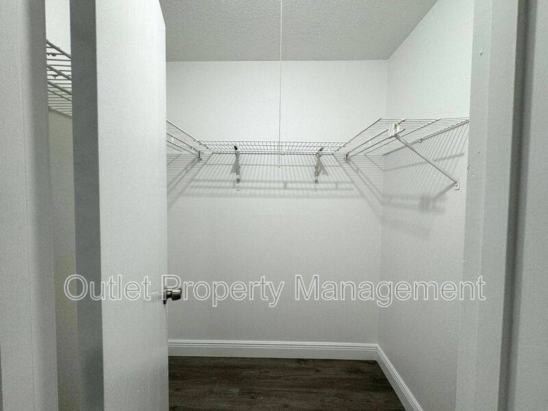 House for rent at 440 S Hill Ave, Deland, FL 32724