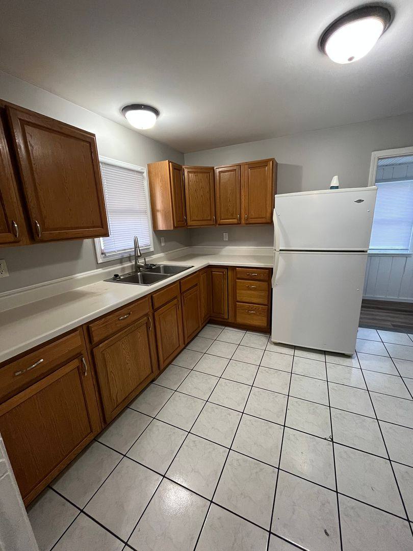 House for rent at 409 Barnum Rd, Rockford, IL 61109