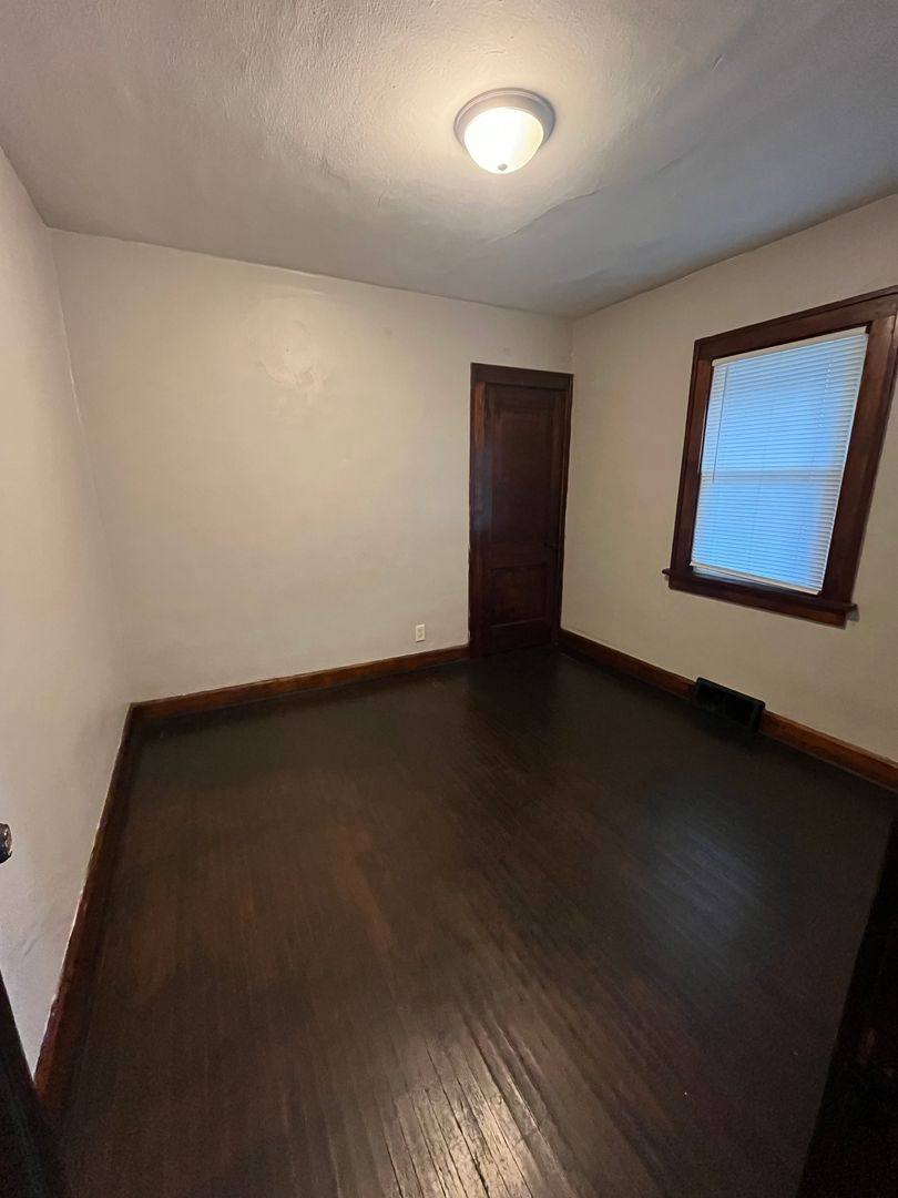 House for rent at 409 Barnum Rd, Rockford, IL 61109