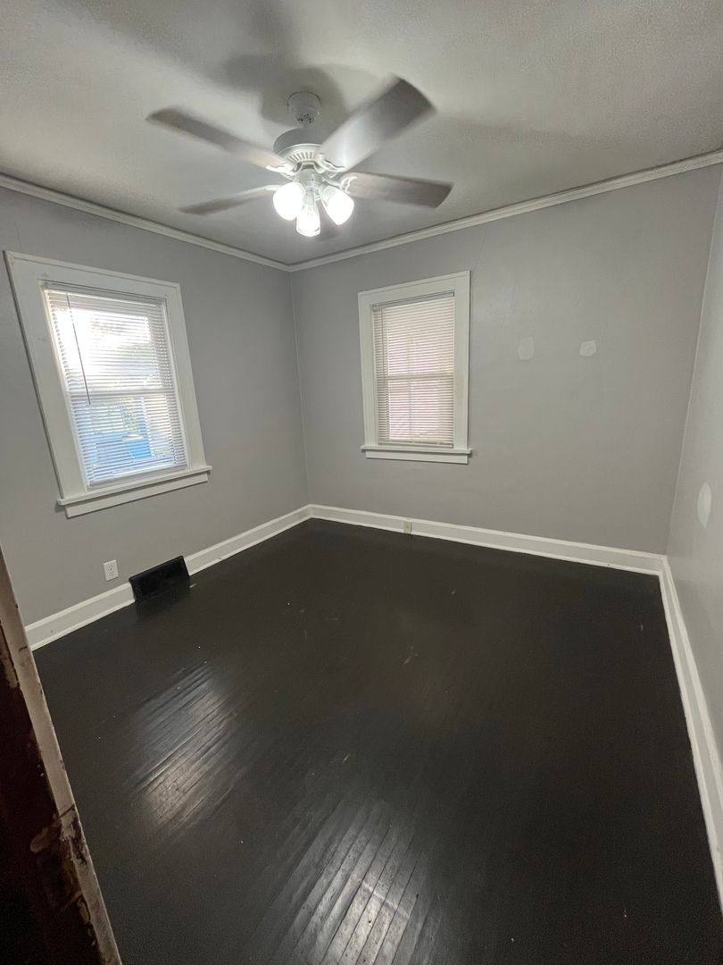 House for rent at 409 Barnum Rd, Rockford, IL 61109