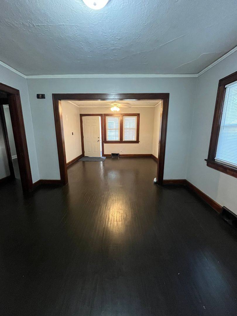 House for rent at 409 Barnum Rd, Rockford, IL 61109