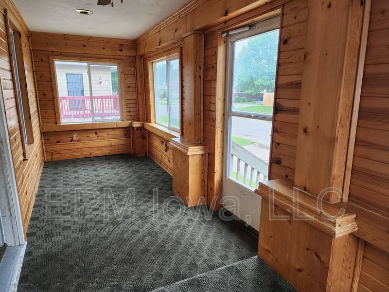 House for rent at 719 Marsh St, Waterloo, IA 50701