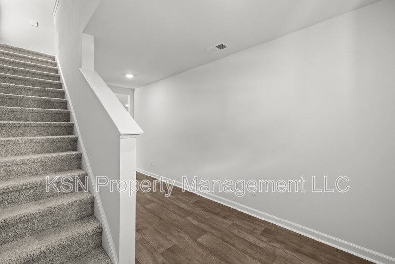 House for rent at 129 Azure Dr, Savannah, GA 31419