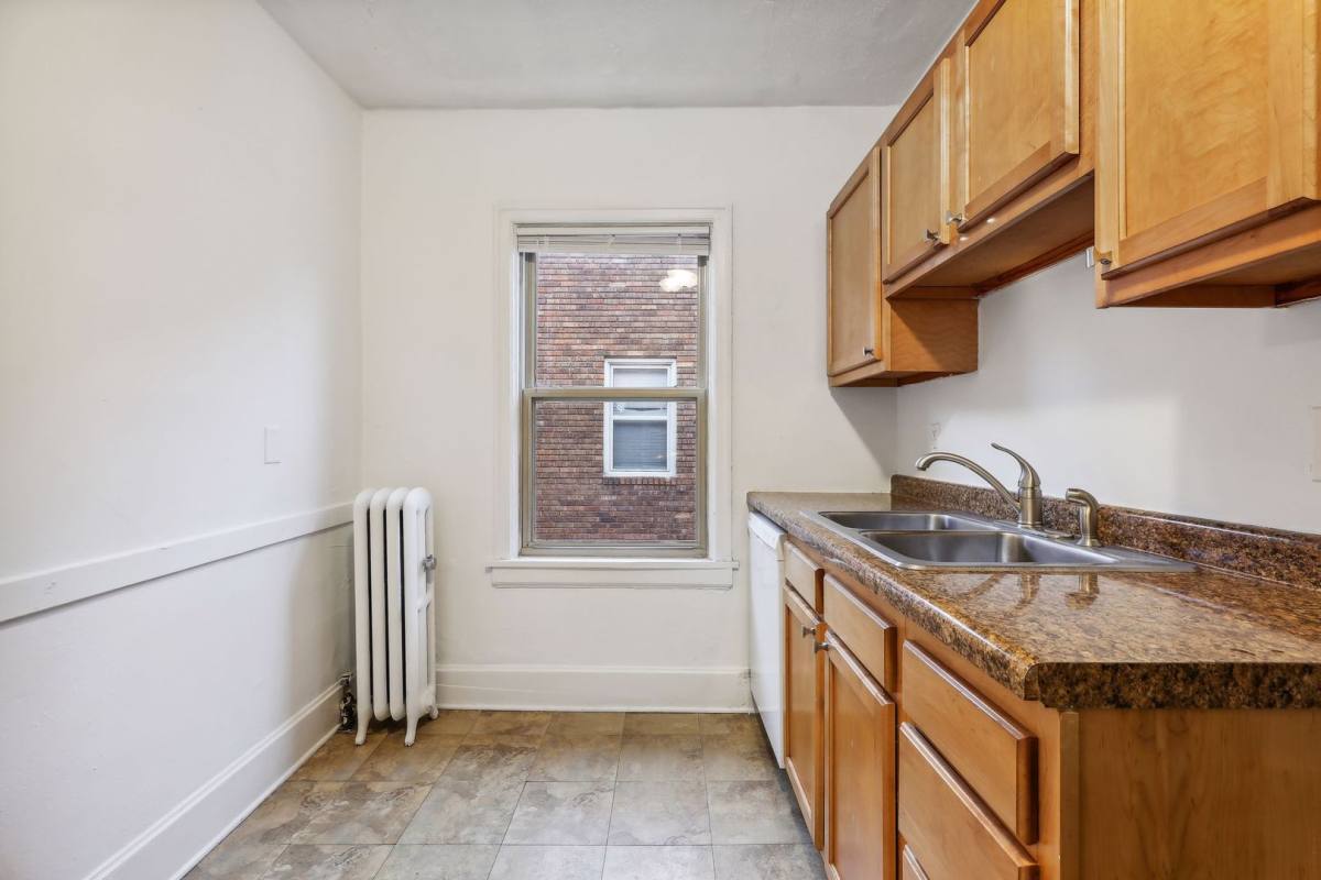 Apartment for rent at 707 Grand Ave, Saint Paul, MN 55105