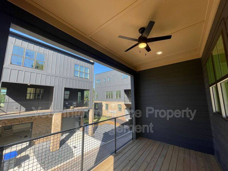 Townhouse for rent at 1135 Knight Walk NW, Atlanta, GA 30318