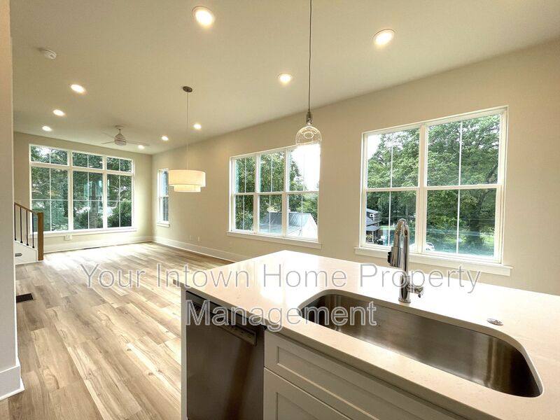 Townhouse for rent at 1135 Knight Walk NW, Atlanta, GA 30318