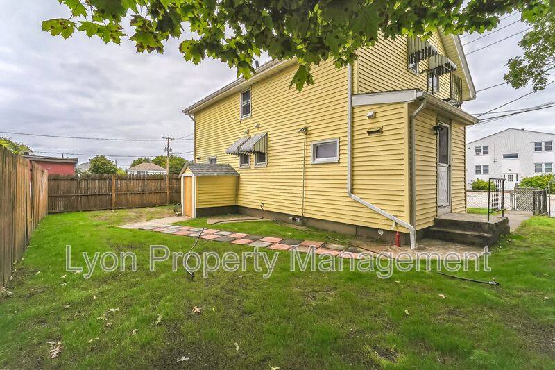 House for rent at 25 Slade St, Pawtucket, RI 02861