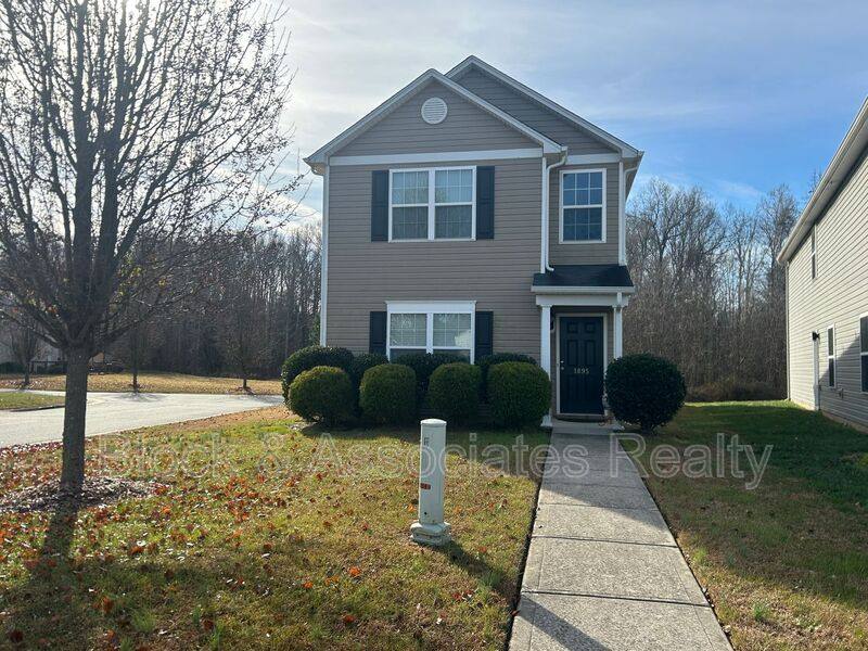 House for rent at 1895 Park Meadow Circle, Winston Salem, NC 27127