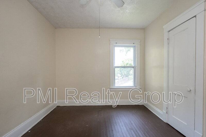 Apartment for rent at 1459 E 134th St #UP, Cleveland, OH 44112