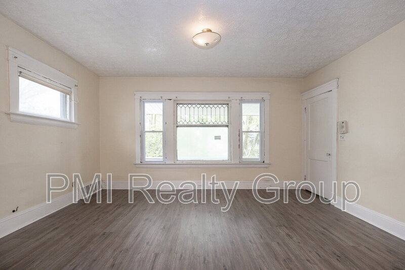 Apartment for rent at 1459 E 134th St #UP, Cleveland, OH 44112
