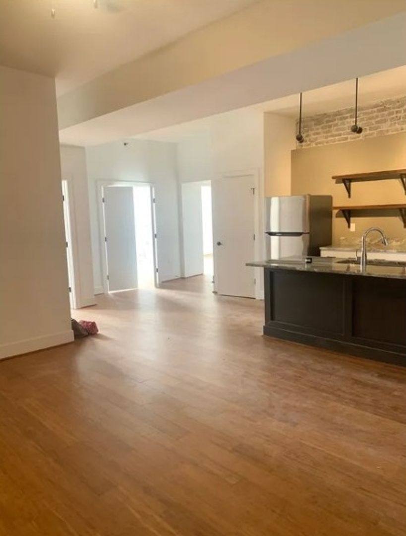 Apartment for rent at 142 N Main St, Farmville, VA 23901
