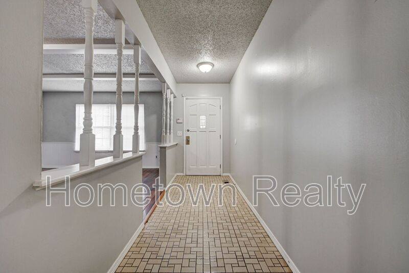House for rent at 605 W Clarke St, El Reno, OK 73036