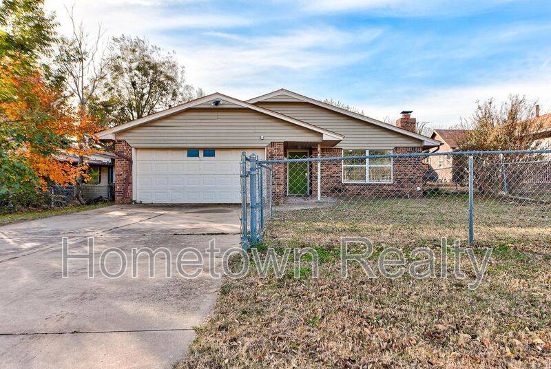 House for rent at 605 W Clarke St, El Reno, OK 73036