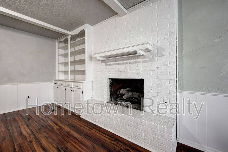 House for rent at 605 W Clarke St, El Reno, OK 73036
