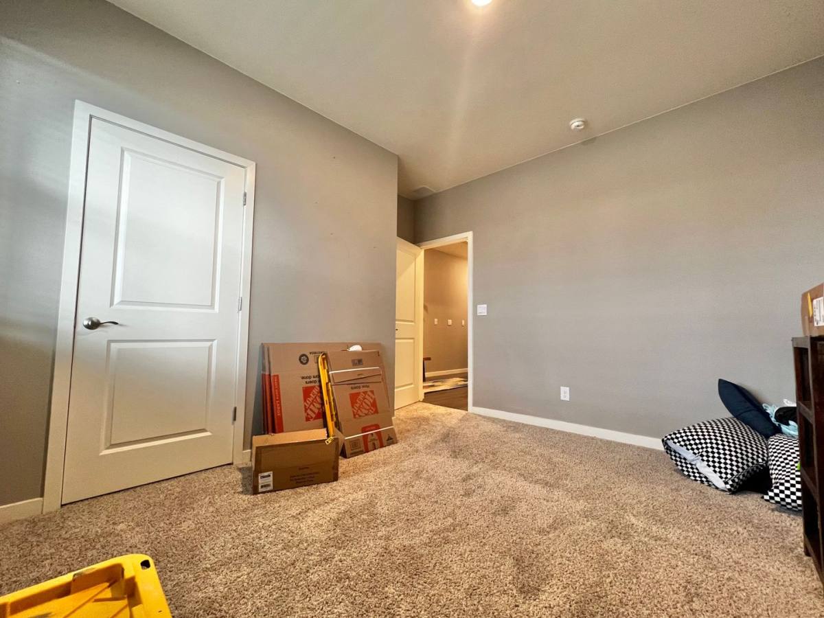 House for rent at 908 Rollins Den Dr, Fort Collins, CO 80524