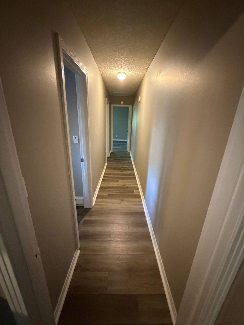 Apartment for rent at 1010 N Larchmont Ave, Chattanooga, TN 37411