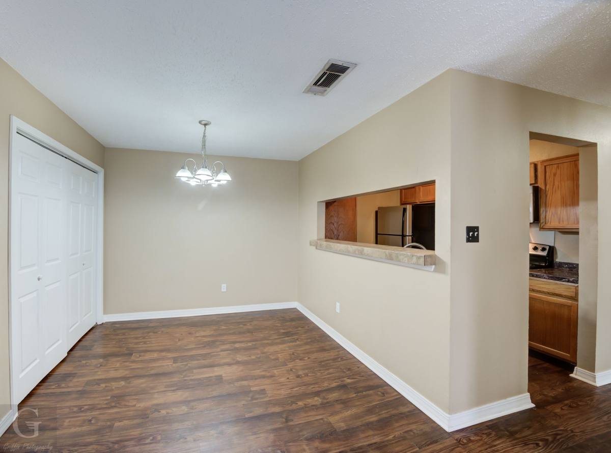 Apartment for rent at 2604 Benton Rd, Bossier City, LA 71111