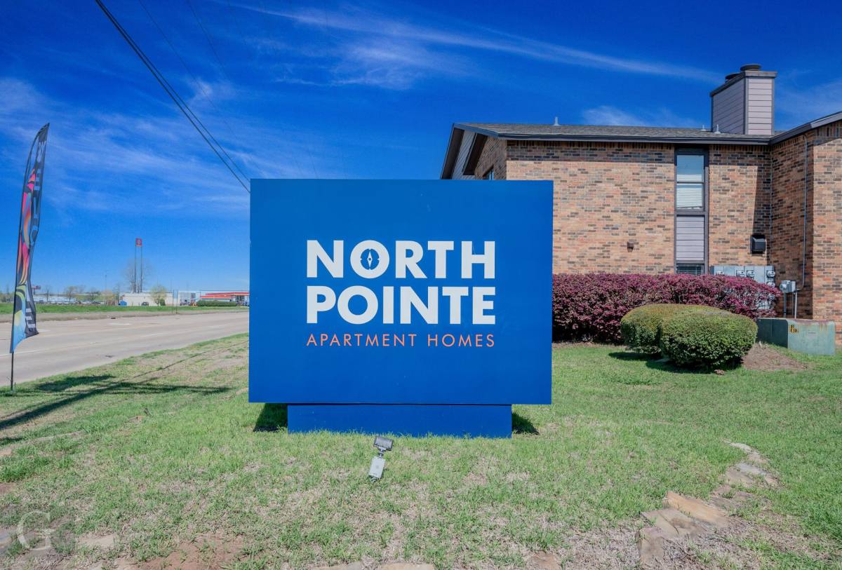 Apartment for rent at 2604 Benton Rd, Bossier City, LA 71111