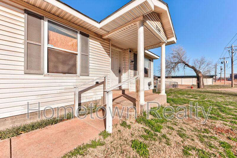 House for rent at 2701 S Phillips Ave, Oklahoma City, OK 73129