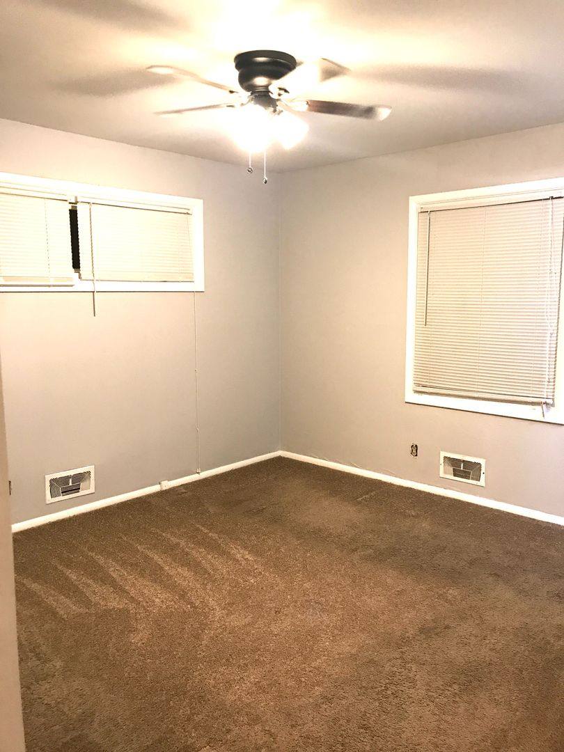 House for rent at 4900 E 41st Terrace, Kansas City, MO 64130