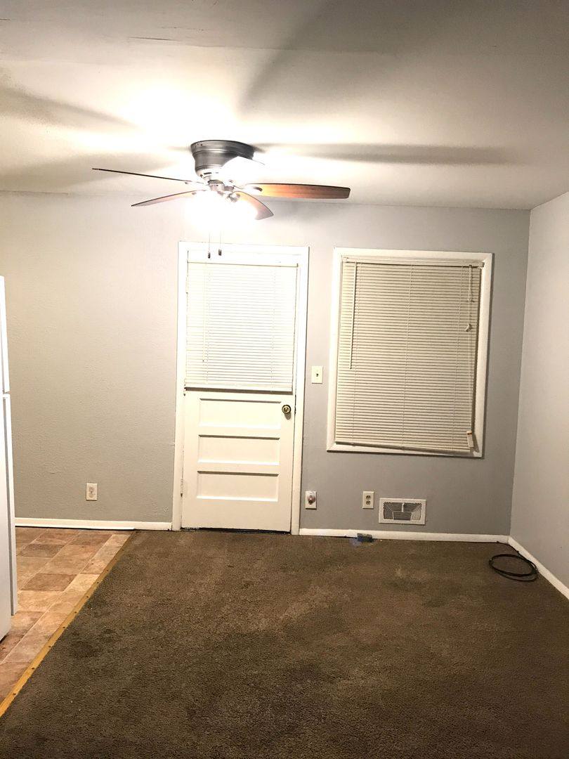 House for rent at 4900 E 41st Terrace, Kansas City, MO 64130