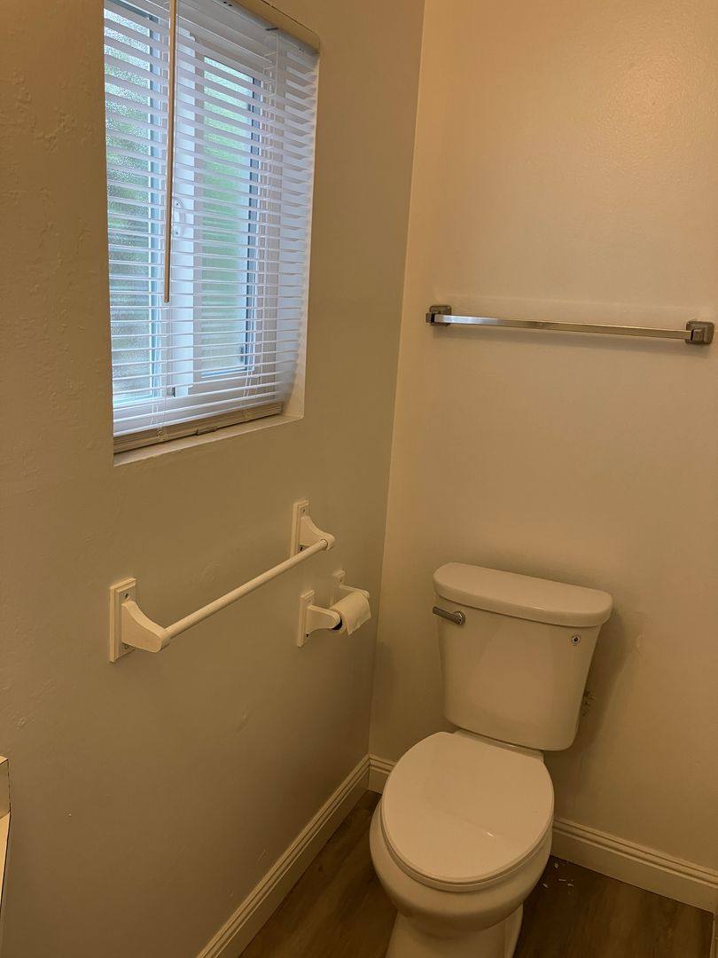 Apartment for rent at 412 College Ave, Modesto, CA 95350